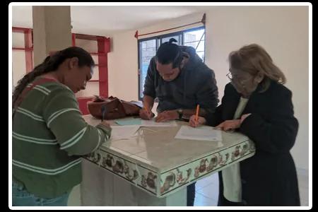 Clientes de AGNOR Inmobiliaria con su nuevo hogar, caso de éxito 7